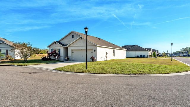 240 ST THOMAS DRIVE, Mulberry, FL 33860