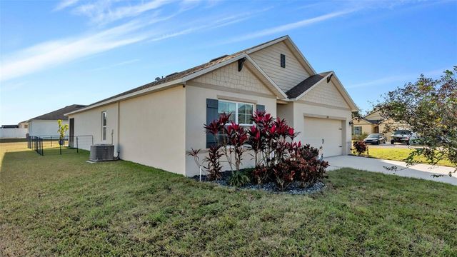 240 ST THOMAS DRIVE, Mulberry, FL 33860
