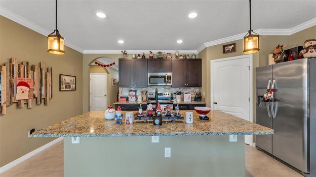 240 ST THOMAS DRIVE, Mulberry, FL 33860