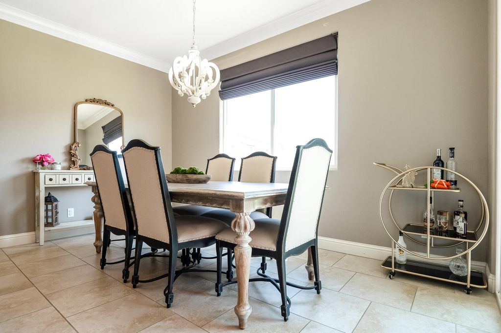 Image 23 of property listing at 6635 W Vine Court, Visalia, CA 93291