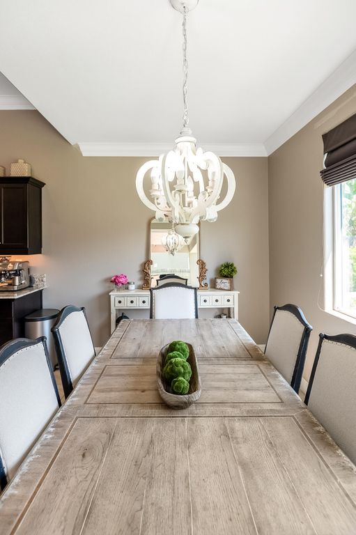 Image 25 of property listing at 6635 W Vine Court, Visalia, CA 93291