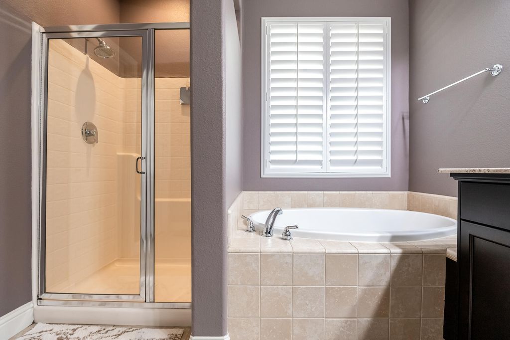 Image 32 of property listing at 6635 W Vine Court, Visalia, CA 93291