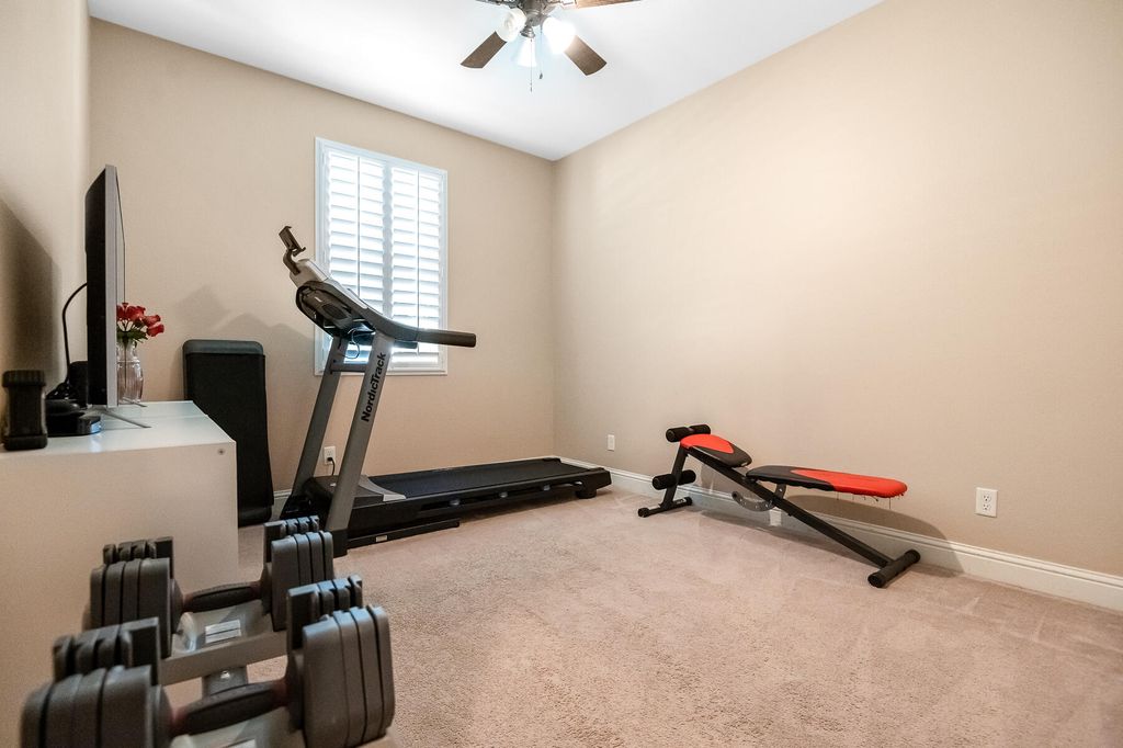 Image 37 of property listing at 6635 W Vine Court, Visalia, CA 93291