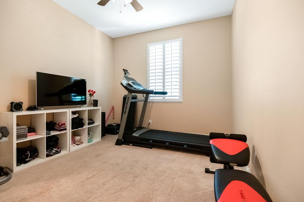 Image 38 of property listing at 6635 W Vine Court, Visalia, CA 93291