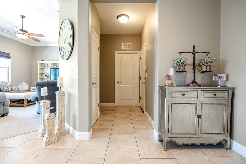 Image 42 of property listing at 6635 W Vine Court, Visalia, CA 93291