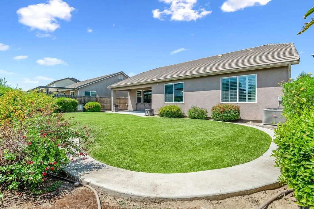 Image 47 of property listing at 6635 W Vine Court, Visalia, CA 93291