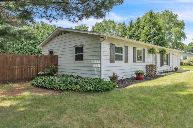 1585 W 115 N Road, Angola, IN 46703