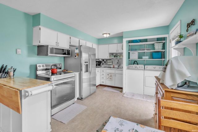 1585 W 115 N Road, Angola, IN 46703