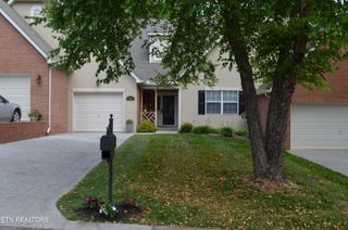 2714 Knob Creek Lane, Knoxville, TN 37912