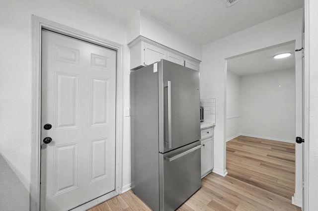 1409 S 3rd Street, Conroe, TX 77301
