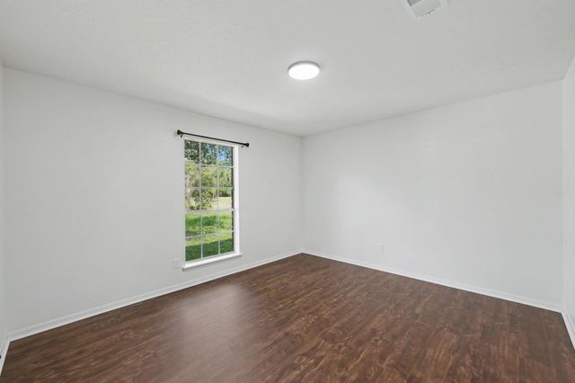 1409 S 3rd Street, Conroe, TX 77301