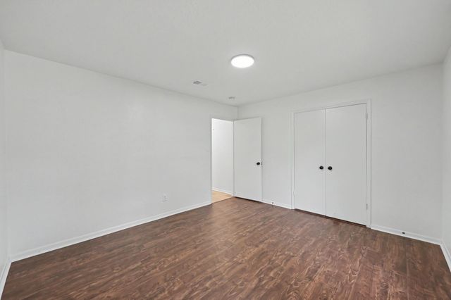 1409 S 3rd Street, Conroe, TX 77301