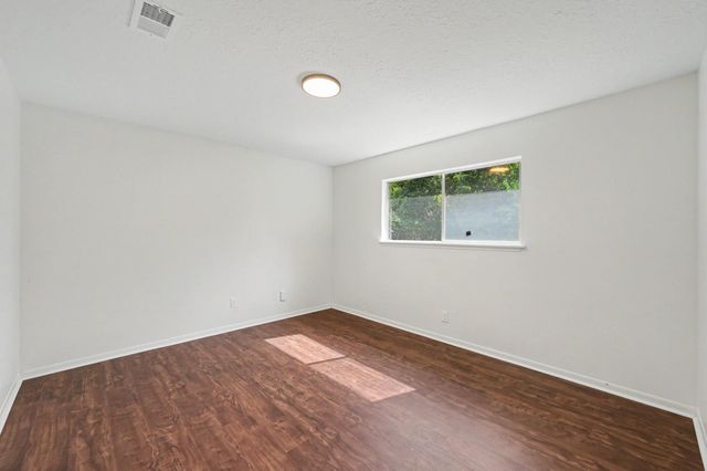 1409 S 3rd Street, Conroe, TX 77301