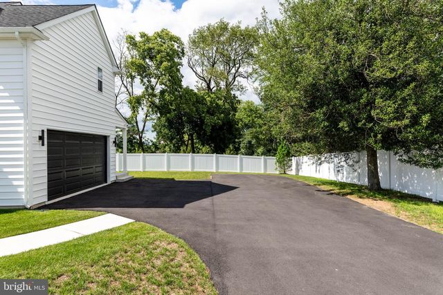 1819 HALLOWELL RD, Plymouth Meeting, PA 19462