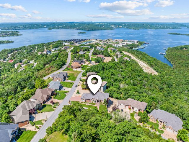 295 Split Rock Drive, Hollister, MO 65672