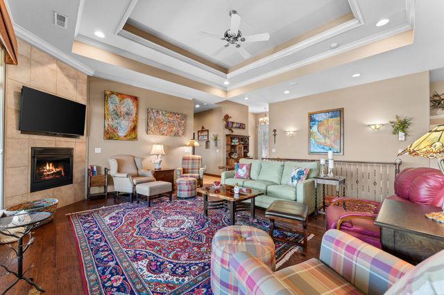 295 Split Rock Drive, Hollister, MO 65672