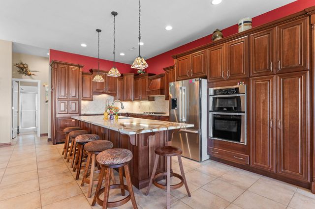 295 Split Rock Drive, Hollister, MO 65672