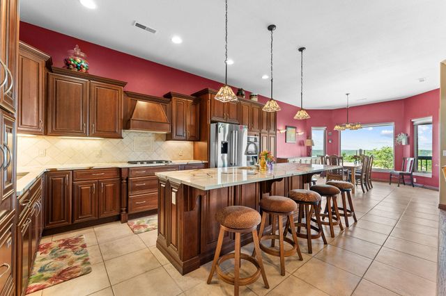 295 Split Rock Drive, Hollister, MO 65672