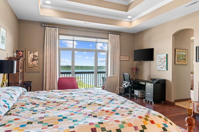 295 Split Rock Drive, Hollister, MO 65672