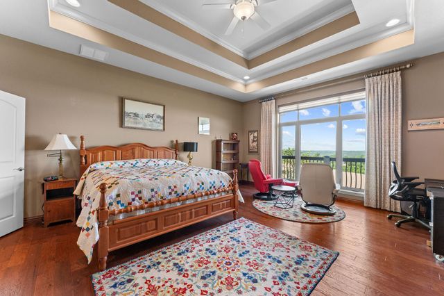 295 Split Rock Drive, Hollister, MO 65672