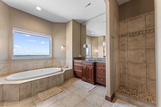 295 Split Rock Drive, Hollister, MO 65672