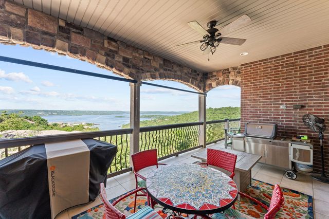 295 Split Rock Drive, Hollister, MO 65672