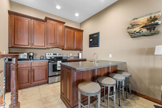 295 Split Rock Drive, Hollister, MO 65672