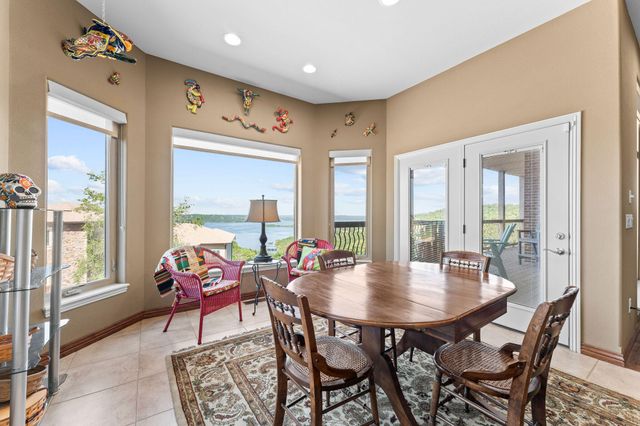 295 Split Rock Drive, Hollister, MO 65672