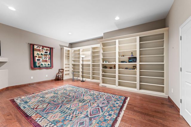 295 Split Rock Drive, Hollister, MO 65672