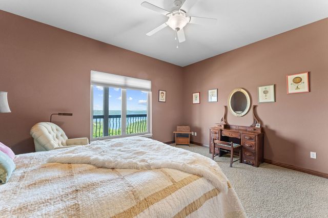 295 Split Rock Drive, Hollister, MO 65672