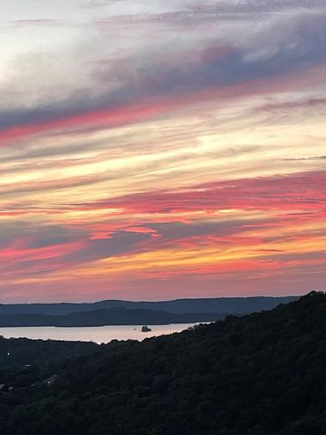 295 Split Rock Drive, Hollister, MO 65672