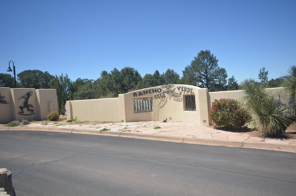 30 Rancho Verde Road, Tijeras, NM 87059