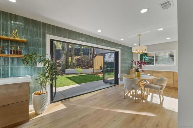 11035 Avenida Maria, San Diego, CA 92129