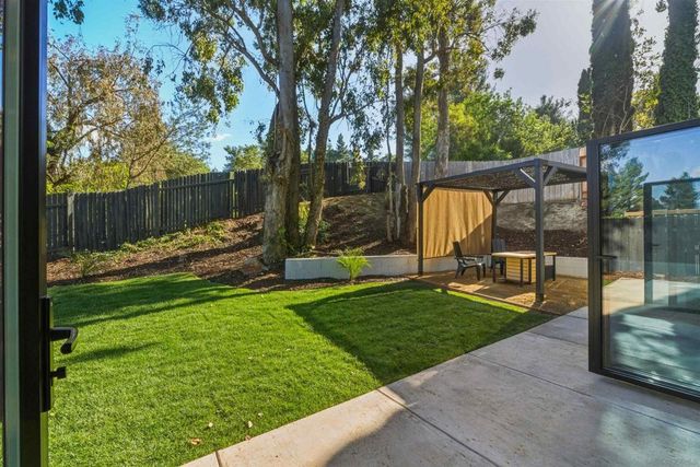 11035 Avenida Maria, San Diego, CA 92129