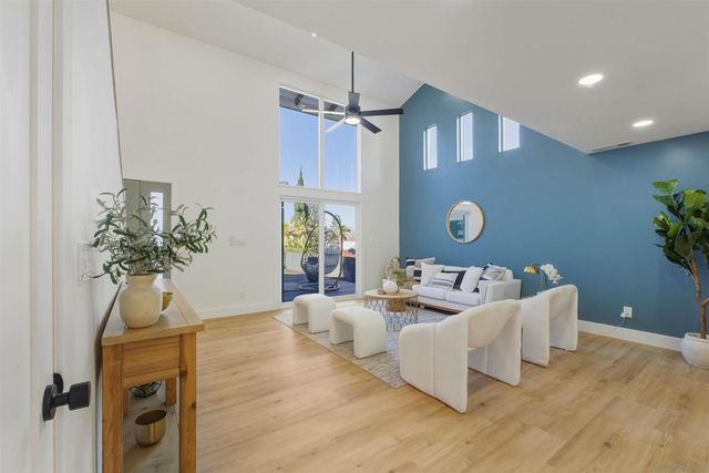 11035 Avenida Maria, San Diego, CA 92129