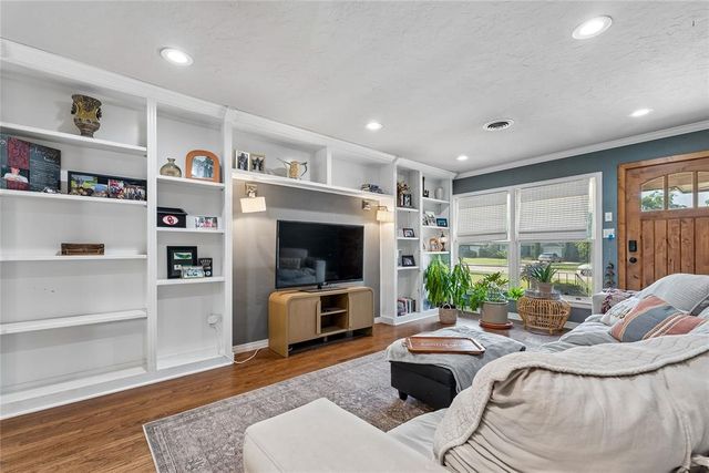 1105 Bedford Drive, Oklahoma City, OK 73116