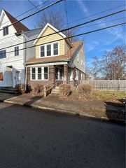 1210 Woodland Ave, Marshall Shadeland, PA 15212