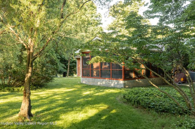 7 Arnold Drive, Woodstock, NY 12498