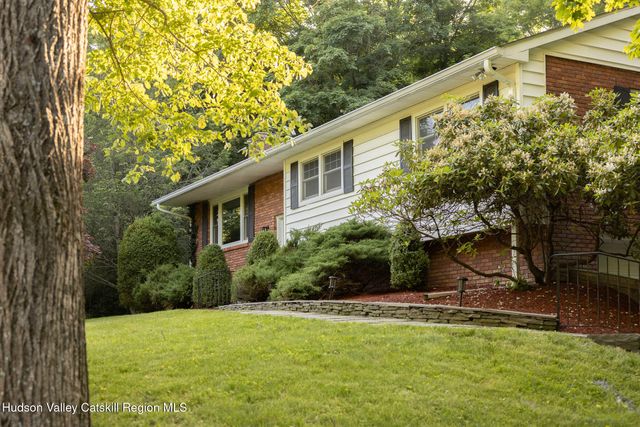 7 Arnold Drive, Woodstock, NY 12498