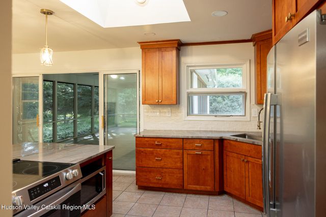 7 Arnold Drive, Woodstock, NY 12498