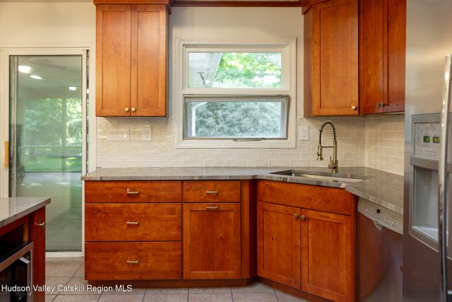 7 Arnold Drive, Woodstock, NY 12498