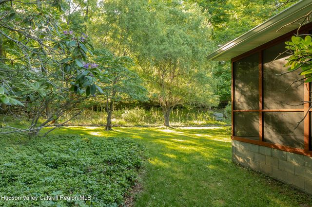 7 Arnold Drive, Woodstock, NY 12498