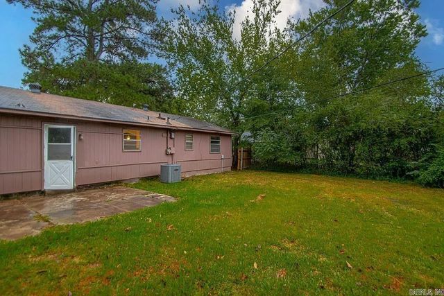 17 Compass Point St Point, Sherwood, AR 72120