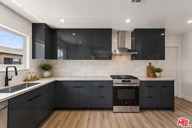 1749 Lewis Avenue, Long Beach, CA 90813
