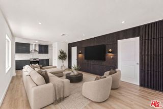 1749 Lewis Avenue, Long Beach, CA 90813