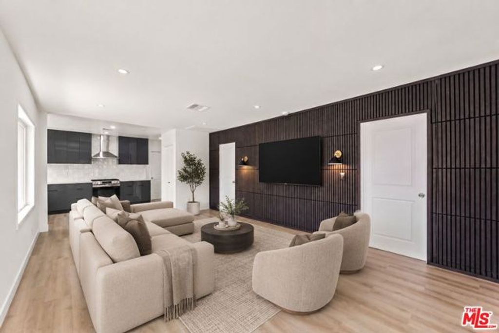 1749 Lewis Avenue, Long Beach, CA 90813