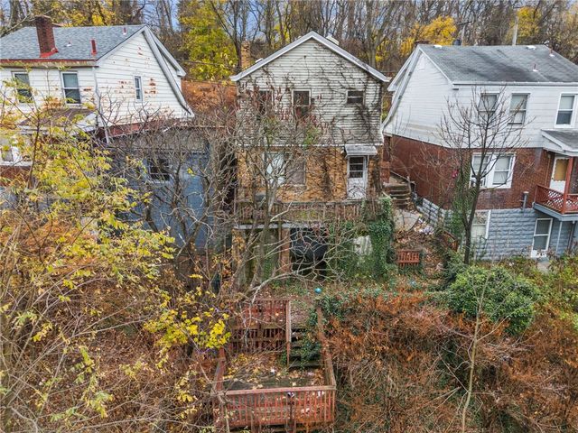 232 Nobles Lane, Carrick, PA 15210