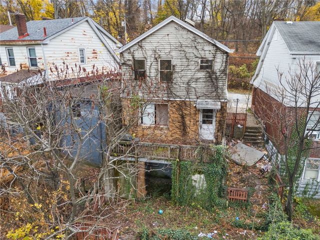 232 Nobles Lane, Carrick, PA 15210