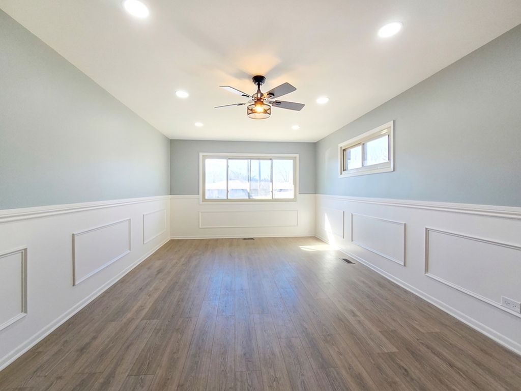 136 Virginia Court, Streamwood, IL 60107 — photo 5