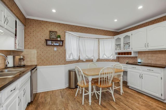 8709 Antioch Road, Overland Park, KS 66212